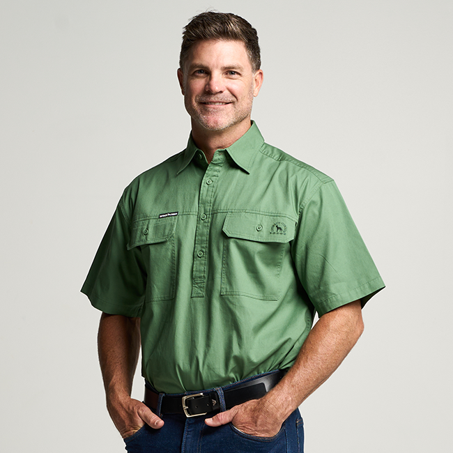 KILCOY | Mens Half Button Short Sleeve Work Shirt - Gum Leaf Green
