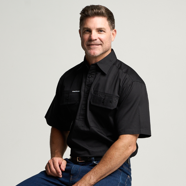 KILCOY | Mens Half Button Short Sleeve Work Shirt - Black