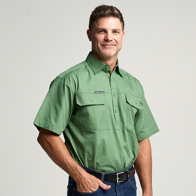 KILCOY | Mens Half Button Short Sleeve Work Shirt - Gum Leaf Green