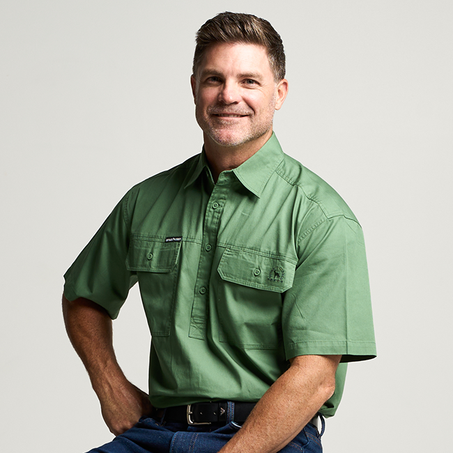 KILCOY | Mens Half Button Short Sleeve Work Shirt - Gum Leaf Green